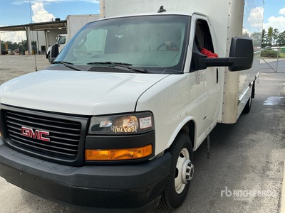 2022 GMC Savana G3500 16 Ft Furgonetka