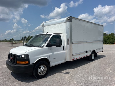 2021 GMC Savana G3500 4x2 Moving 16 Ft Furgoneta caja cerrada