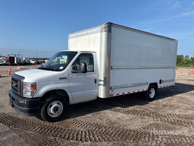 2022 Ford E-350 4x2 Van Truck