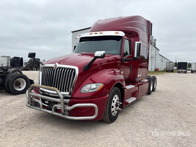 2019 International LT625 6x4 Tracteur routier couchette