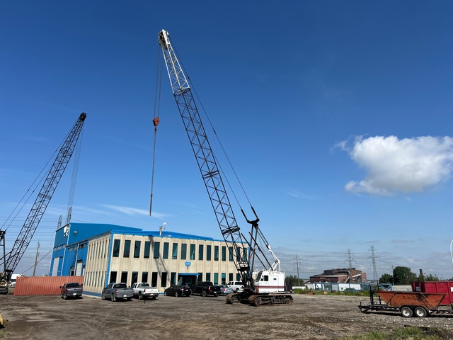 Link-Belt LS118 60 ton Lattice-Boom Crawler Crane