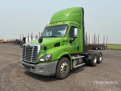 2018 Freightliner Cascadia 113 6x4 T/A Day Cab Truck Tractor