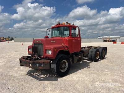 1984 Mack DM685S 6x4 Kabina i podwozie