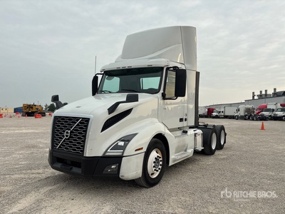 2021 Volvo VNL 6x4 Ciągnik siodłowy T/A z kabiną dzienną