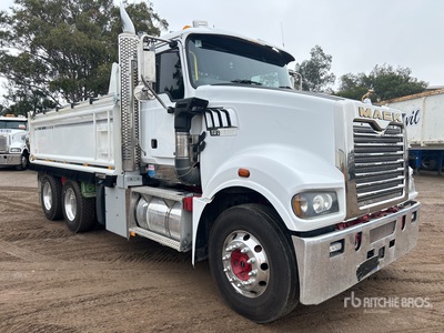 2020 Mack CMHT Trident 6x4 Camion à benne tandem