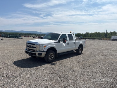 2014 Ford F-350 XLT 4x4 Crew Cab Pickup