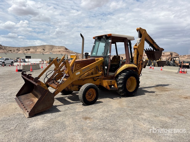 Case 580K 4x2 Backhoe Loader