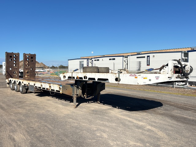 2002 TRT 14 m Tri/A Step Deck Trailer