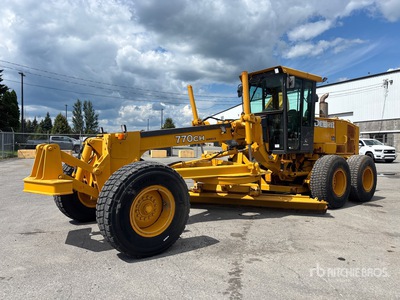 2004 John Deere 770CH ممهدات الأرض الآلية