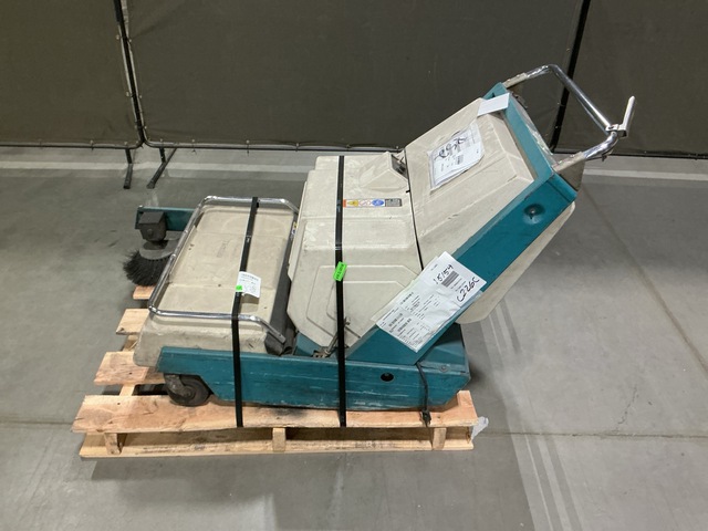 Tennant 140E Walk-Behind Floor Sweeper