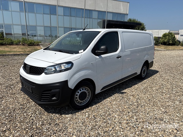Autocarri furgonati