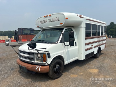2002 Chevrolet G3500 Express 4x2 14-Seat School Bus
