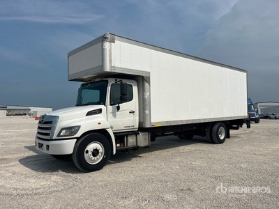 2018 Hino 268 4x2 Camion fourgon