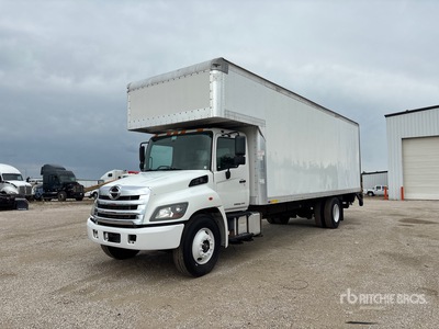 2018 Hino 268 4x2 Moving Van Truck