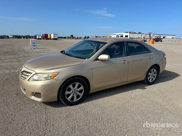 4T1BF3EK7BU220052 2011 Toyota Camry LE photo no. 1