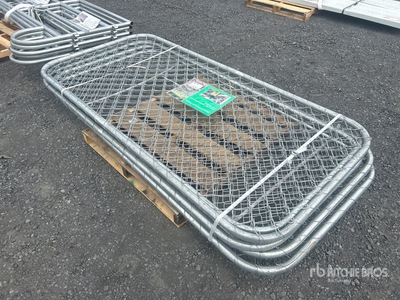 Quantity of (5) 7 ft 9 in x 3 ft 8 in Chain Link Vallas