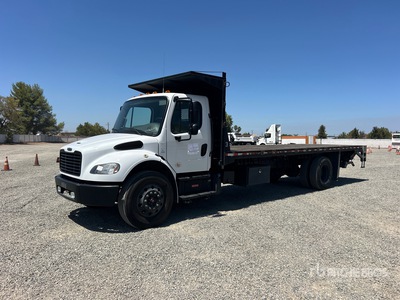 2019 Freightliner M2 106 4x2 Camión Caja Abierta
