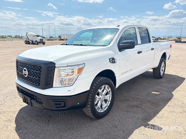 2019 Nissan Titan XD 4x4 Crew Cab Pickup