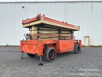 2010 Holland Lift M-250DL27 4x4 Diesel Scissor Lift