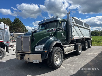 2022 Kenworth T880 8x4 Tri/A Dump Truck