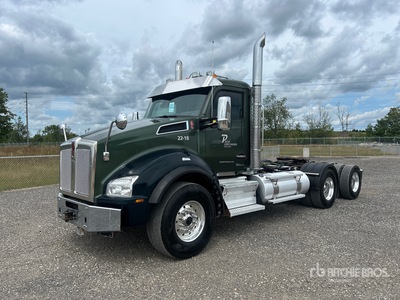 2022 Kenworth T880 6x4 T/A Day Cab Truck Tractor