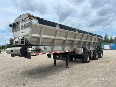 2016 Raglan 38 ft Tri/A Live Bottom Trailer