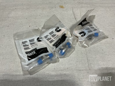 (8) Cummins 4000636 Tube Tees
