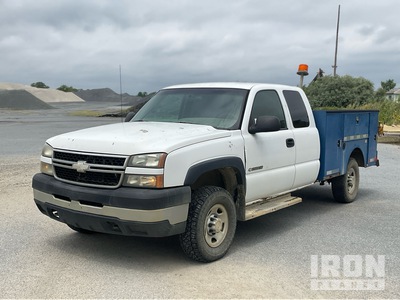 2007 Chevrolet 2500 HD 4x2 Extended Cab Utility Truck