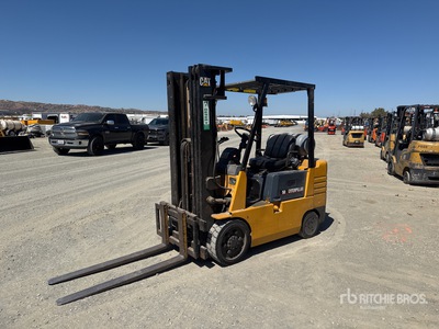 Cat GC25K 4700 lb Cushion Tire Forklift