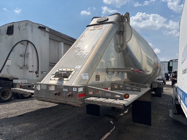 2015 MAC 1050 cft T/A Pneumatic Bulk Trailer 2015 MAC 1050 cft T/A Pneumatic Bulk Trailer