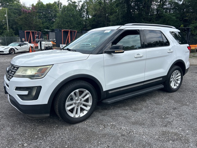 2016 Ford Explorer XLT 2WD SUV