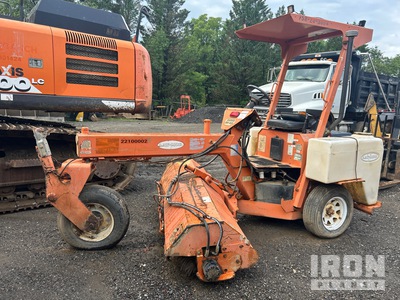 2003 Lay-Mor 8HC Broom Tractor