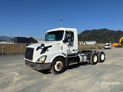 2011 Volvo VNL 6x4 Day Cab Prime Mover