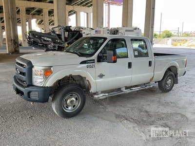 2016 Ford F-250 XL 4x4 Crew Cab Pickup