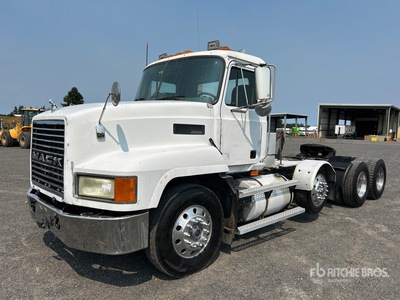 1997 Mack CH613 8x4 Tri/A Day Cab Truck Tractor