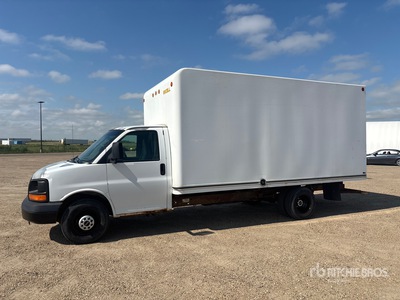 2007 GMC G3500 4x2 Van Truck