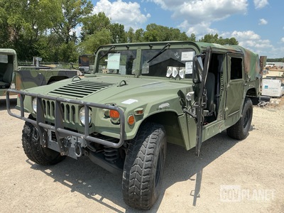 2004 AM General M1097A2 HMMWV 4 Door Soft Top w/Truck Body