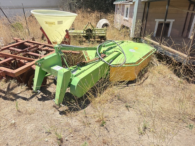 2012 Agromaster DM3075 4 ft 5 in 3-Point Hitch Disc Mower 2012 Agromaster DM3075 4 ft 5 in 3-Point Hitch Disc Mower