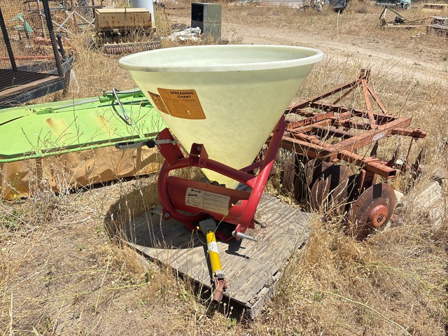 2011 Gearmore 500 3-Point Fertilizer Spreader