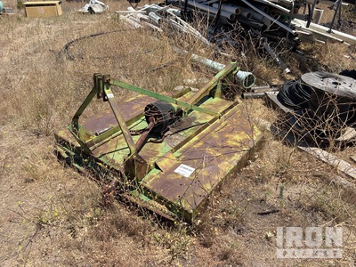 John Deere 5 ft 6 in 3-Point Hitch Rotary Cutter