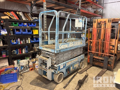 Genie GS-1930 4x4 Electric Scissor Lift
