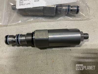(230) Womack Machine 3915803 Valves