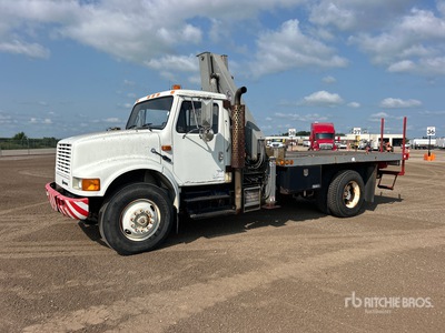 IMT 8031 Knuckle Boom on 1993 International 4900 4x2 ブームトレーラー