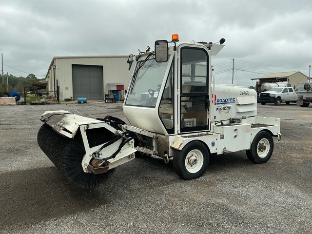 2019 Roadtec FB-100E Self-Propelled Broom