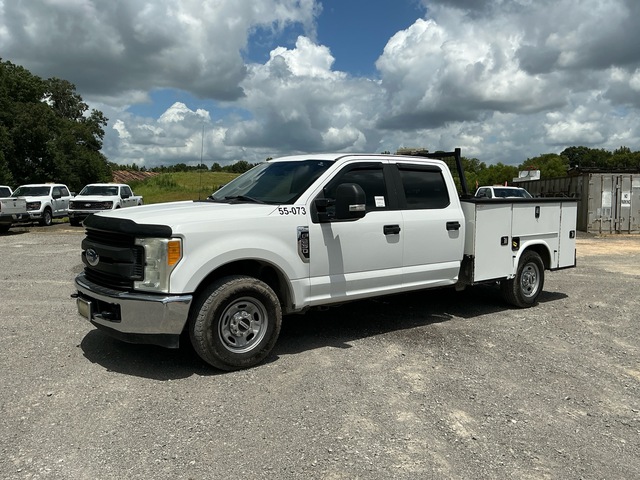 2017 Ford F-250 Super Duty XL 4x2 Crew Cab Utility Truck