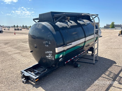 2000 gal Skid-Mounted タンク