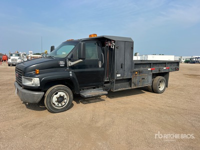 2005 GMC C5500 4x2 Ciężarówka z płaską platformą