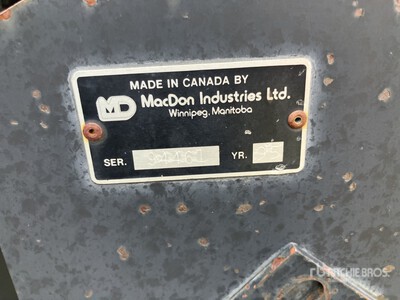 1995 MacDon 960 Draper Tête de moissonneuse/batteuse