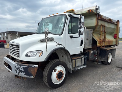 2012 Freightliner M2106 4x4 プラウトラック