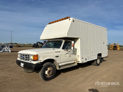 1990 Ford F-450 4x2 Utility Truck